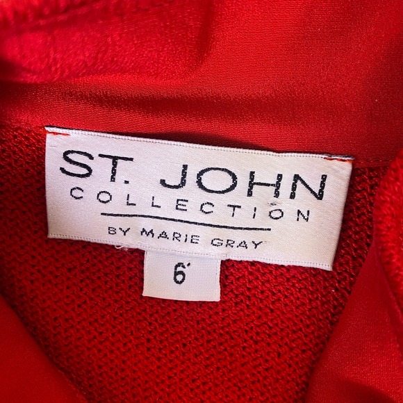 St John Collection Santana Knit Skirt Suit Set Women's Size 6 Red Gold Buttons * - Picture 4 of 16
